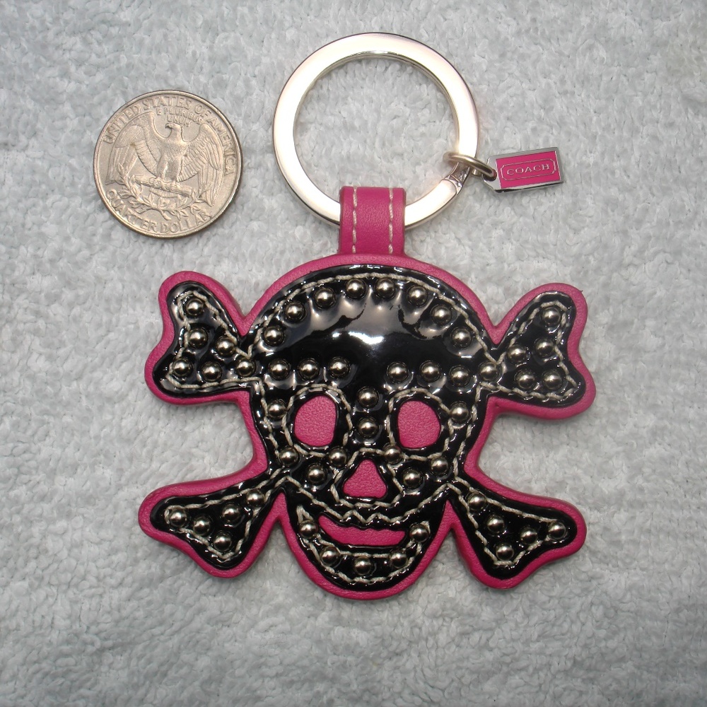 💖 ☠️COACH SILVER STUDDED SKULL KEY RING- BAG CHARM #92744 New.